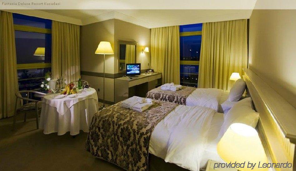 Fantasia Deluxe Hotel Кушадасы Номер фото