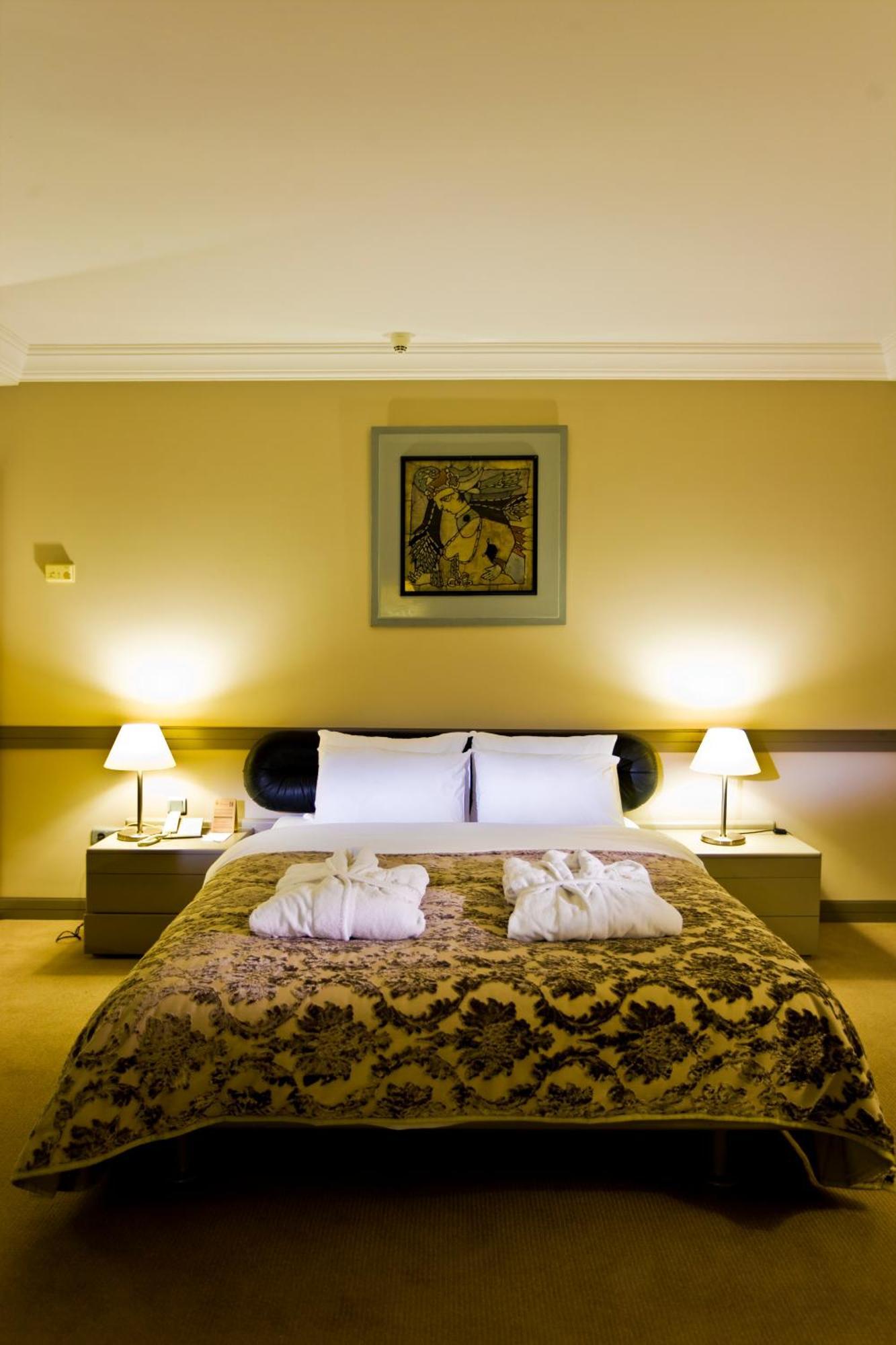 Fantasia Deluxe Hotel Кушадасы Экстерьер фото