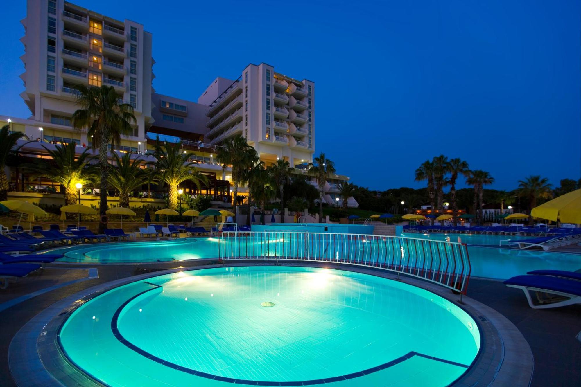Fantasia Deluxe Hotel Кушадасы Экстерьер фото