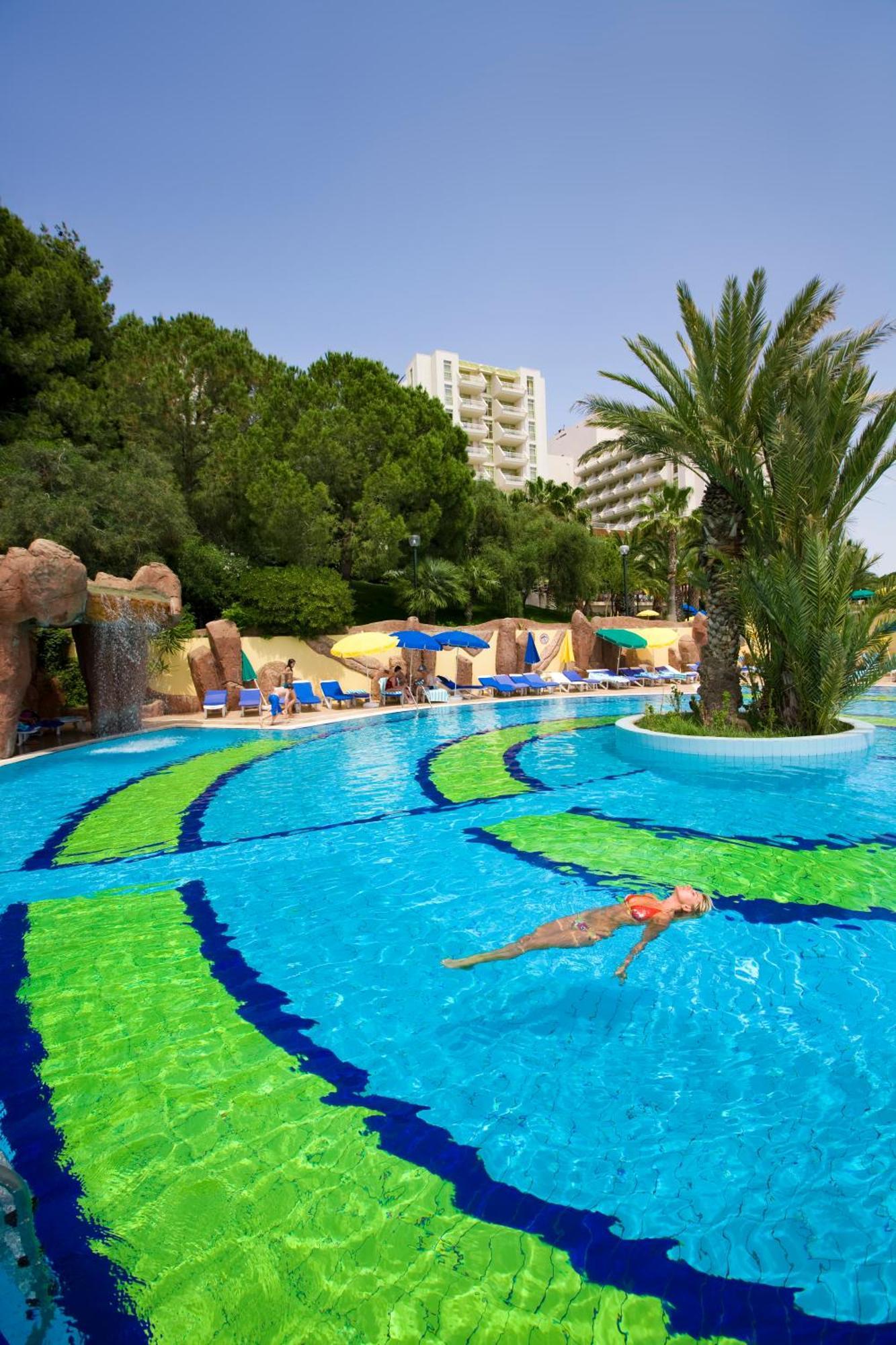 Fantasia Deluxe Hotel Кушадасы Экстерьер фото
