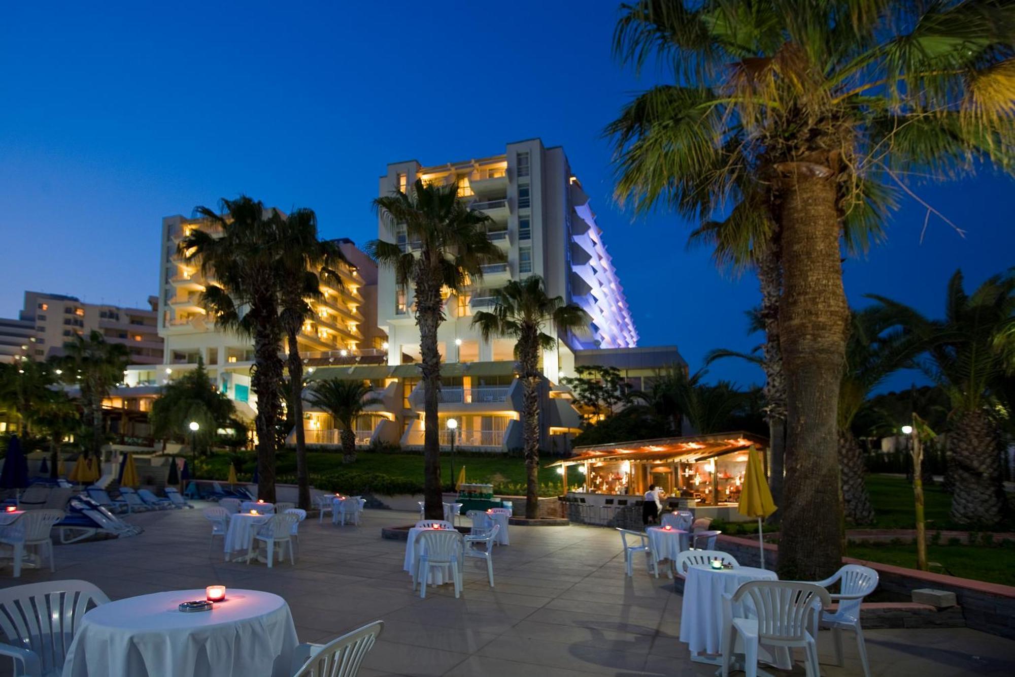 Fantasia Deluxe Hotel Кушадасы Экстерьер фото