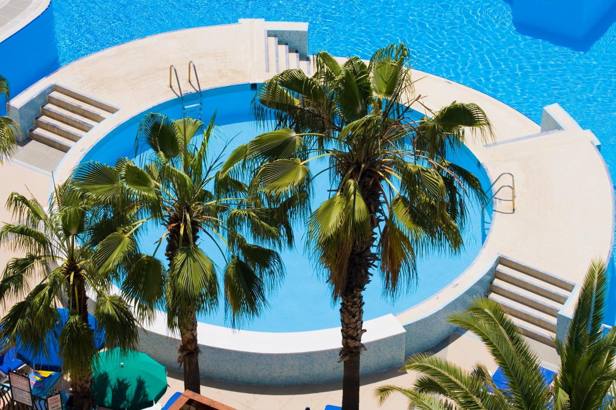 Fantasia Deluxe Hotel Кушадасы Удобства фото