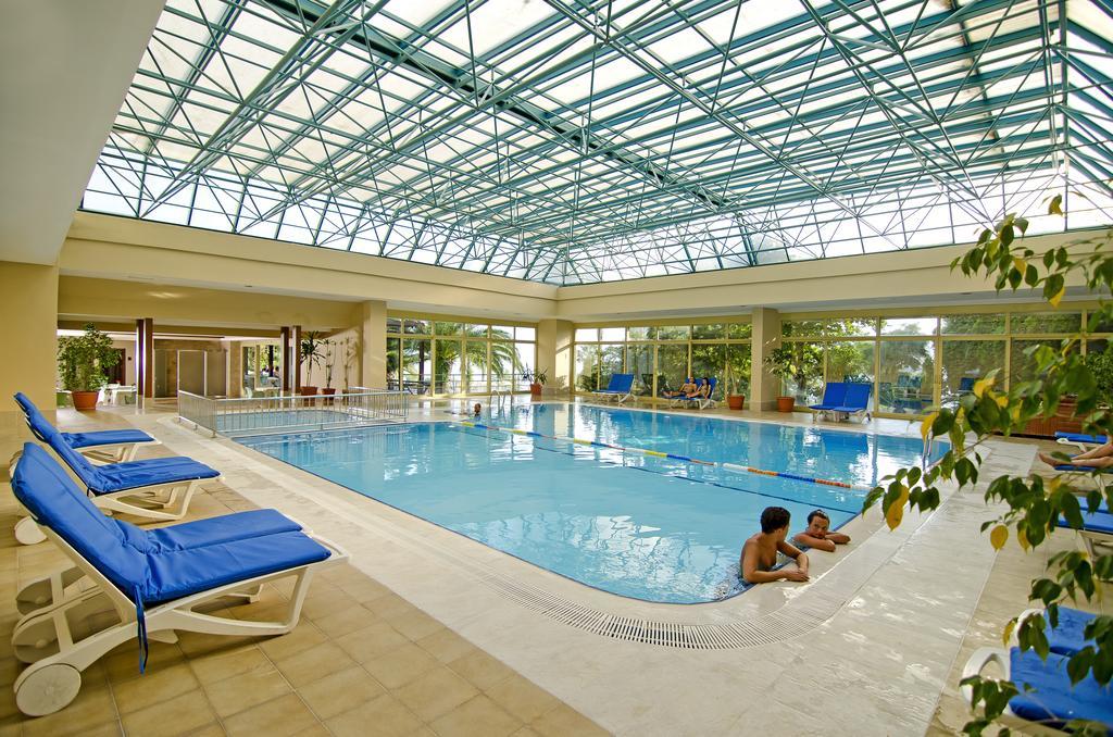 Fantasia Deluxe Hotel Кушадасы Экстерьер фото